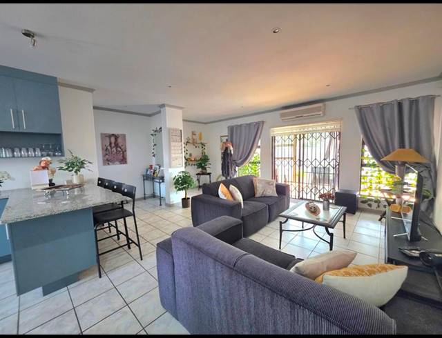2 BEDROOM TOWNHOUSE FOR SALE IN BEYERS PARK